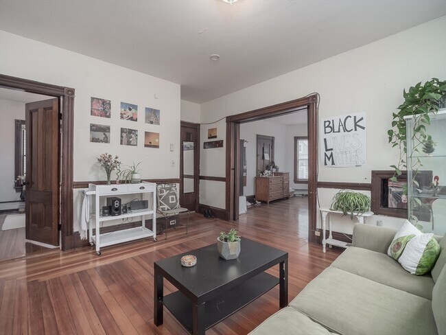 Foto del edificio - 318 Beacon St