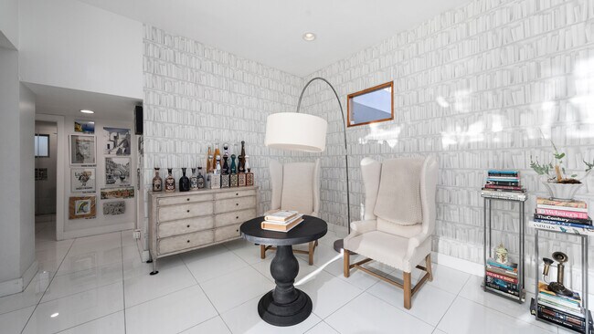 Building Photo - 2044 Coldwater Canyon Dr