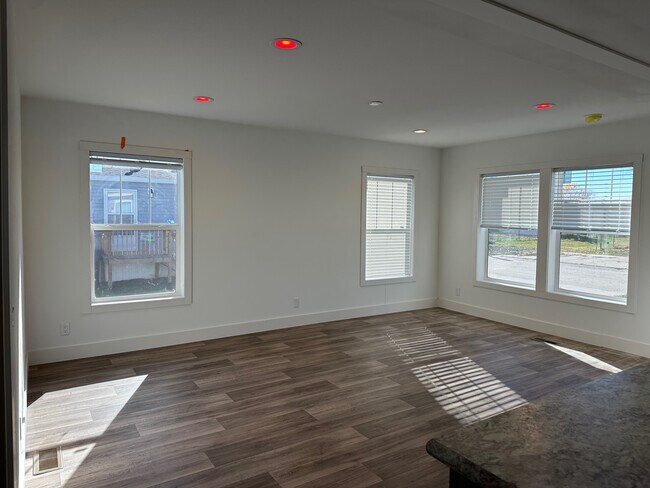 Foto del edificio - 3543 Warren Pl