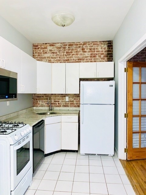 Building Photo - 1104 Washington St