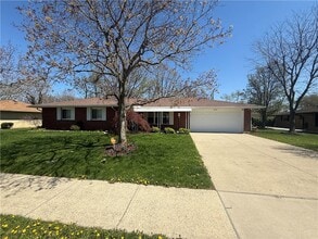 Building Photo - 6418 Oakhurst Pl