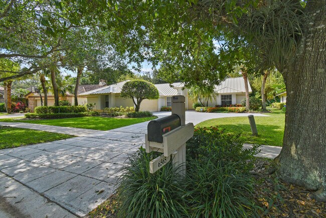 Building Photo - 6565 Winding Lake Dr