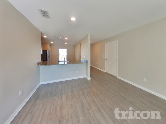 Foto del edificio - 14 Rivera Ln