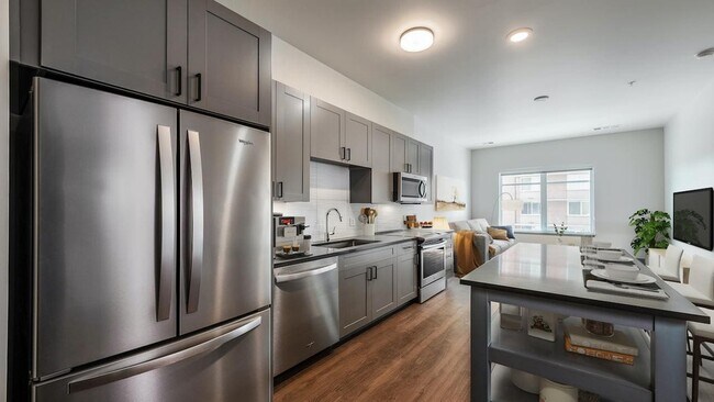 Building Photo - 1155 N Sherman St