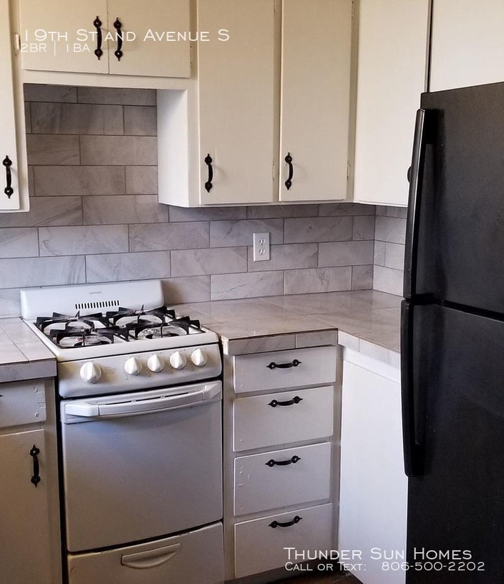 Primary Photo - 1809 Avenue S - A - 2 beds, 1 full bath
