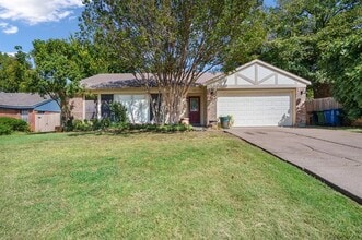Building Photo - 719 Heatherwood Dr