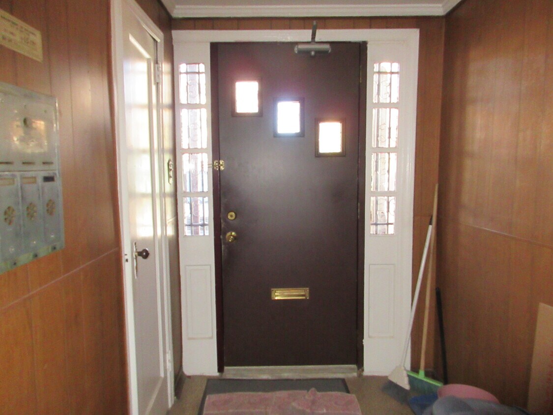 Foto del edificio - 6330 Alderton St