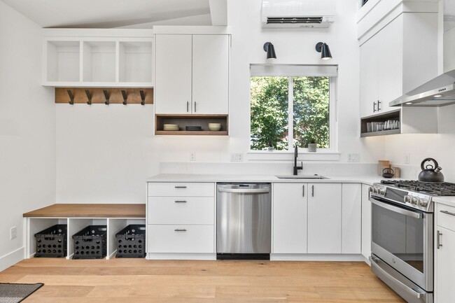 Foto del edificio - 142 SW Roosevelt Ave