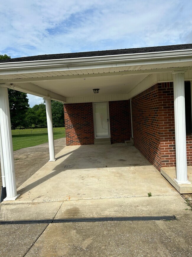 Building Photo - 147 Riddleton Cir