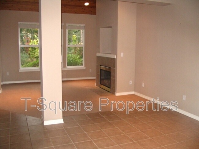Foto del edificio - 21723 12th Ave W