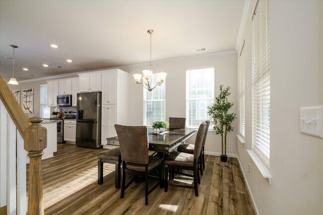 Building Photo - 8156 Merryvale Ln