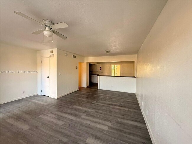 Foto del edificio - 5970 NW 28th St