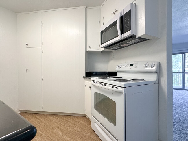 Photo - 1823 Lincoln Ave Apartment