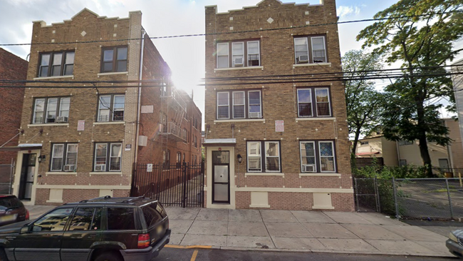 Foto del edificio - 490 E 23rd St