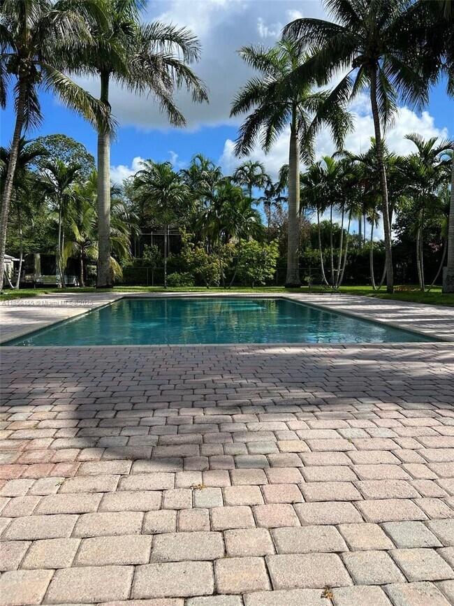 Foto del edificio - 18245 SW 228th St