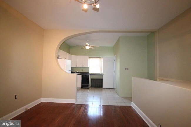 Building Photo - 1309 S Warnock St