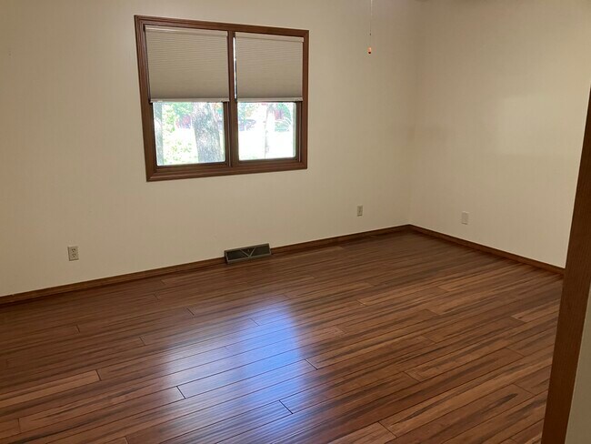 Bedroom 2 - 121 Lake Ln