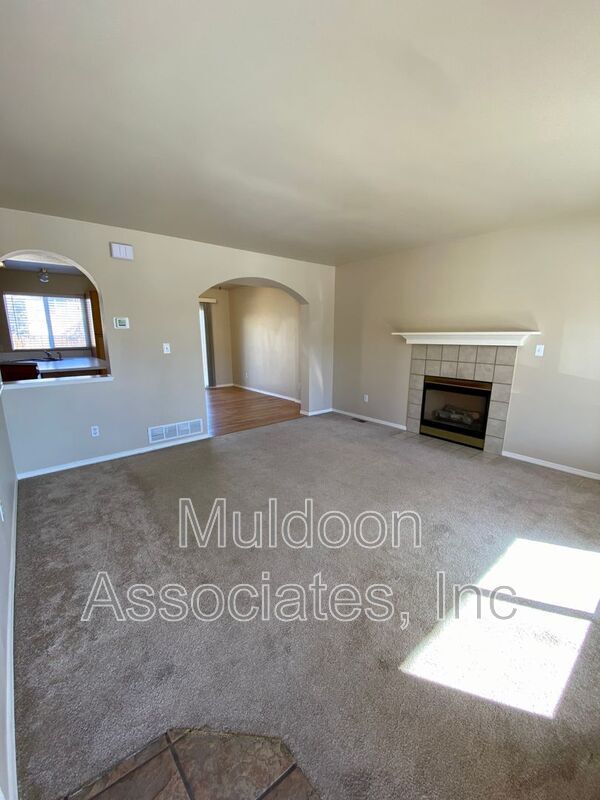 Foto del edificio - 1048 Scarlet Oak Dr