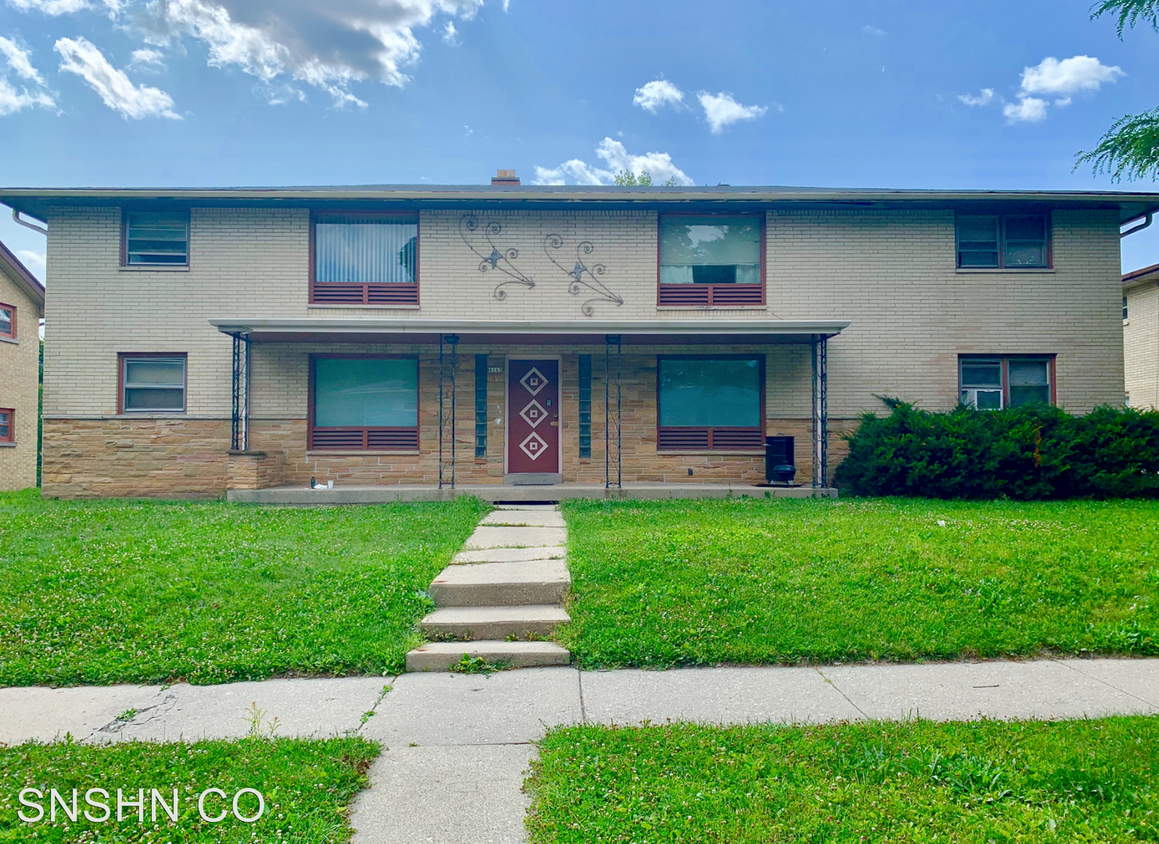 Primary Photo - 4163 N 91st St