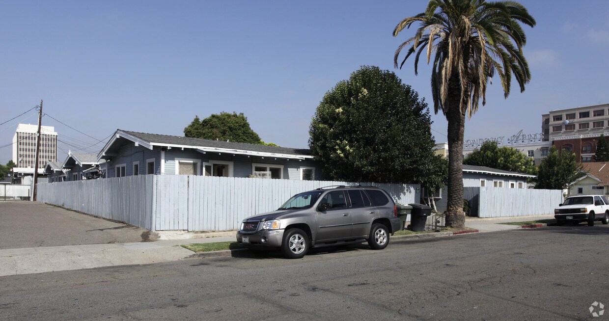 Primary Photo - 321 S Lemon St