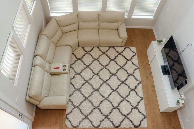 Foto del edificio - Discover Your Dream Home in Enchanting Fri...