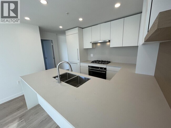 Photo du bâtiment - 2181 Madison Ave