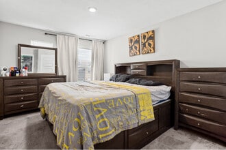 Building Photo - 7419 Hillway Dr