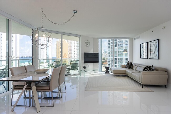 Foto del edificio - 200 Sunny Isles Blvd