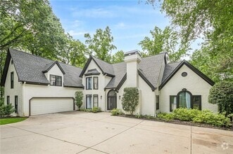 Building Photo - 700 S Brighton Ct