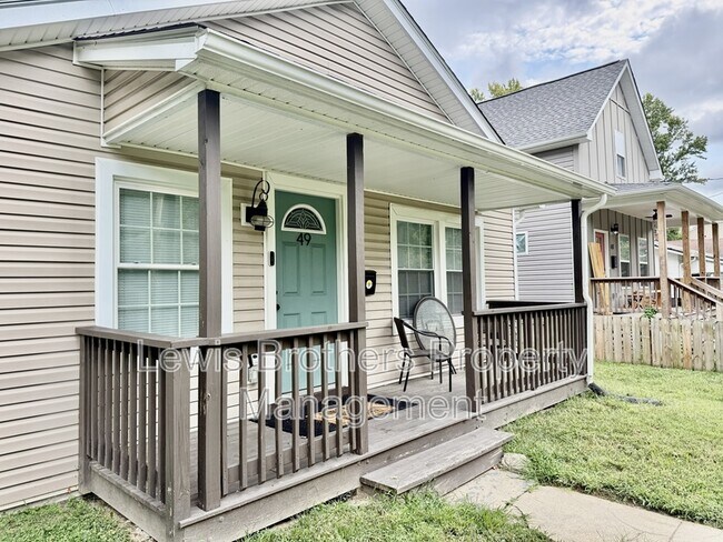 Building Photo - 49 Loudon St