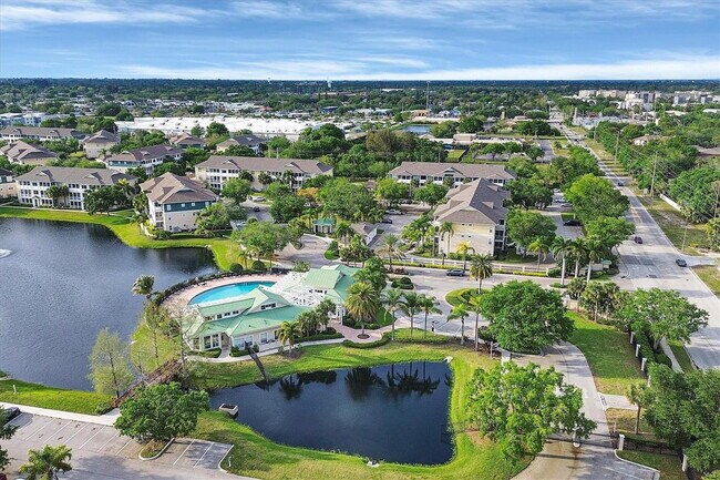 Building Photo - "Chic & Cozy Furnished 1-Bedroom Condo with Granite Charm and Poolside Relaxation in Bradenton!"