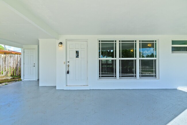 Foto del edificio - 921 SE 15th Ct