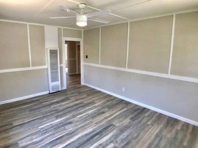 Photo - 528 E Washington Ave Apartment