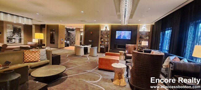 Building Photo - 665 Washington St