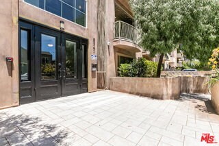 Building Photo - 8541 Alcott St