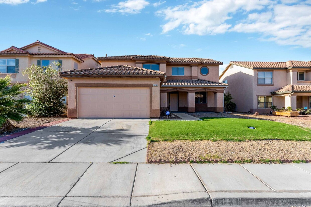 Primary Photo - Expansive 5-Bedroom Home with Loft!