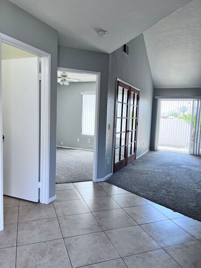 Building Photo - Grand Terrace Townhouse in Gated Community with NEW Paint & NEW Carpet