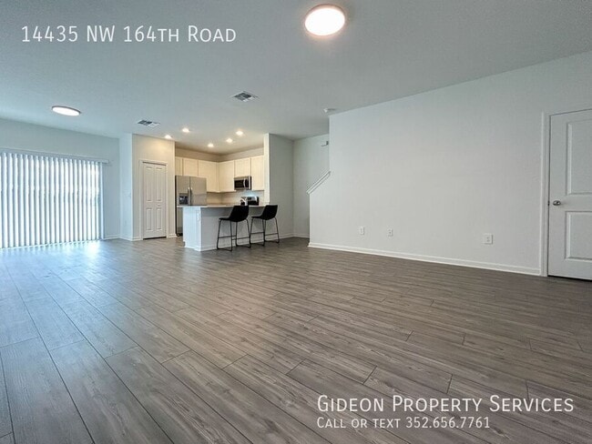 Foto del edificio - 14435 NW 164th Rd