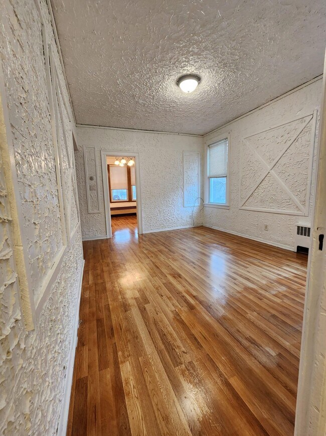 Building Photo - 256 Avenue B