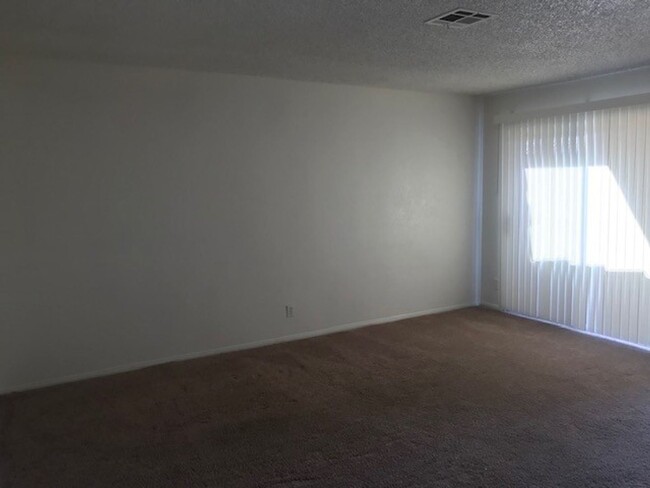 Building Photo - 2 br, 2 bath House - 221 N. LAMB BLVD #A