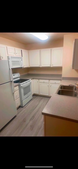 Building Photo - 4345 Cedarcroft Ct