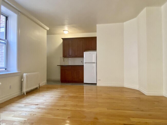 Foto del edificio - 140 W 71st St