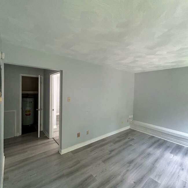 Building Photo - 80 Glasier Rd