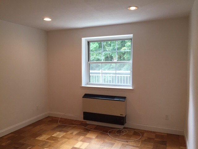 Primary Photo - 100-51-151 223rd St