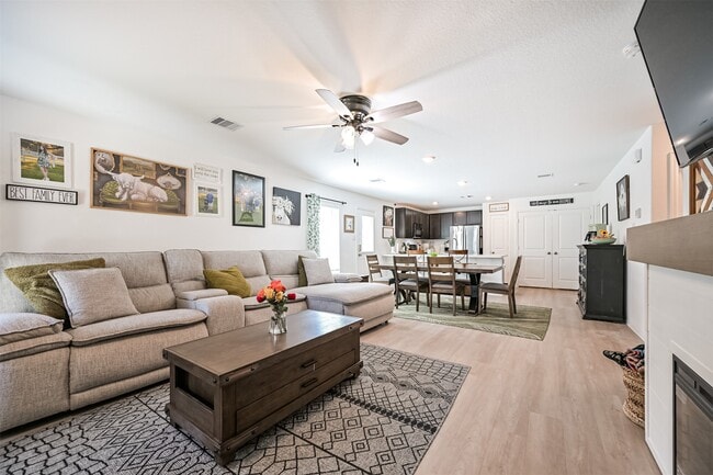 Foto del edificio - 138 Austin Rd