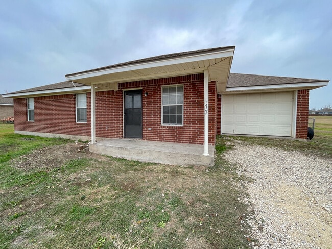 Building Photo - 177 Spring Country