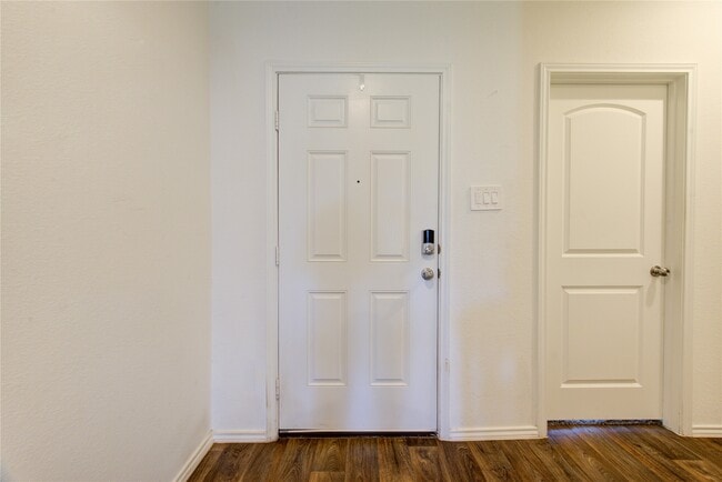 Foto del edificio - 21315 Sleepy Willow St