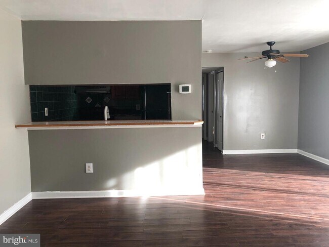 Foto del edificio - 1260 Sugarwood Cir