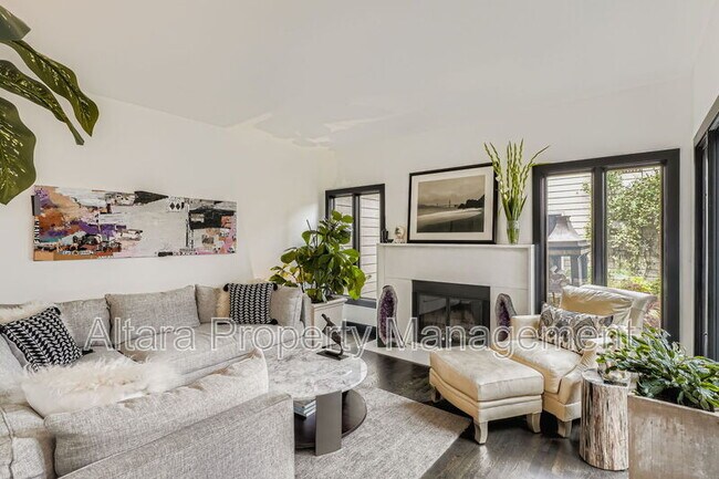 Foto del edificio - 287 S Holly St