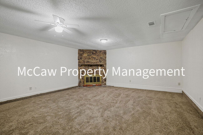 Building Photo - 14306 Seminole Dr